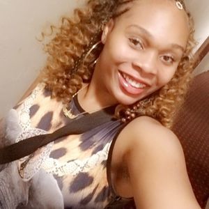 Meet your Posher, Sharonda